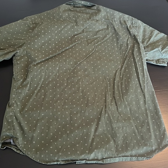 Level ten button-down shirt - Picture 6 of 6